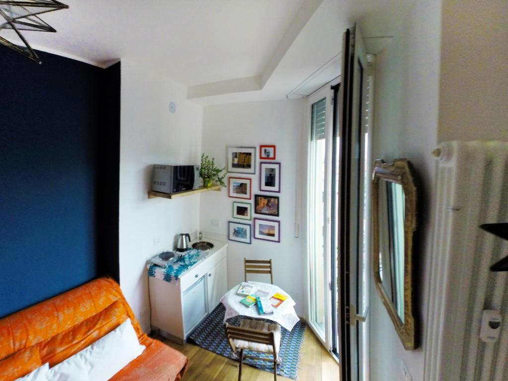 Up To Seven Bed & Breakfast Милано Екстериор снимка